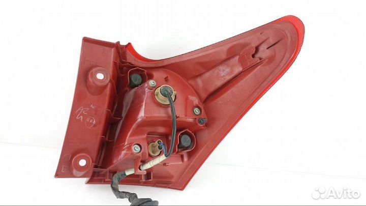 Стоп левый Toyota Auris NZE181