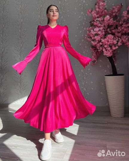 Нарядное платье длина миди
