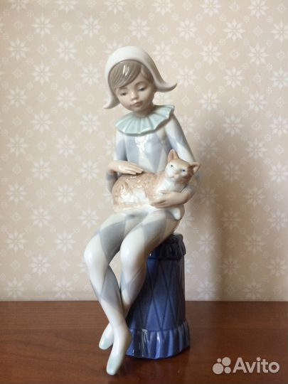 Статуэтка Lladro Nao Арлекин с котом фарфор винтаж