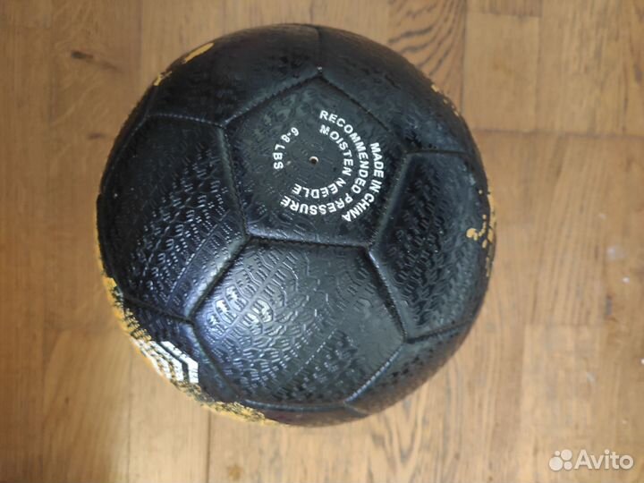 Футбольный мяч