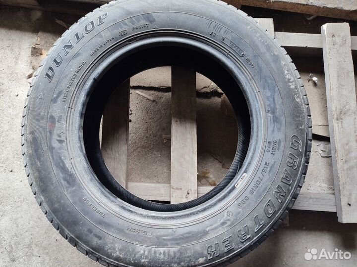 Dunlop Grandtrek TG32M 215/70 R16