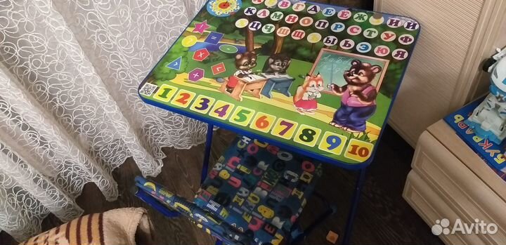 Детский стол со стулом