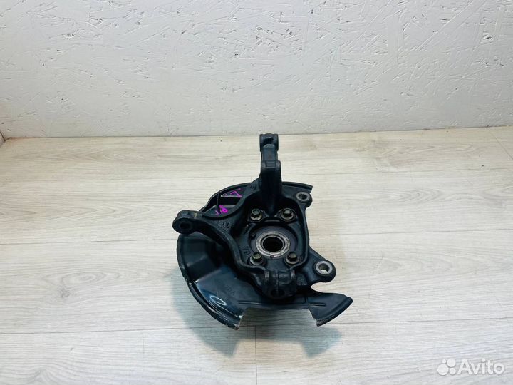 Кулак поворотный передний левый Mazda 3 BM