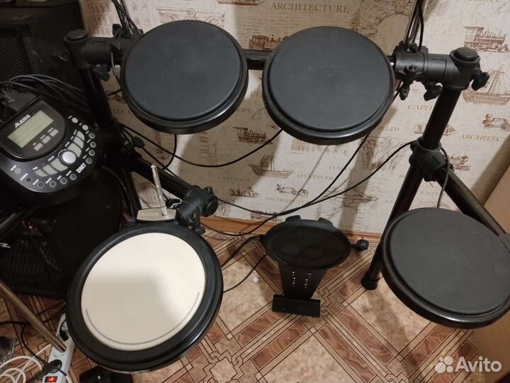 Электронные ударные Alesis DM7 в аренду