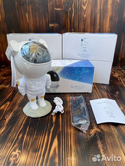 Ночник проектор космонавт