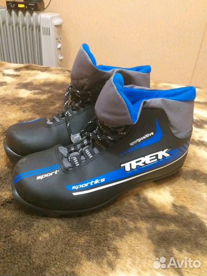 Лыжные ботинки