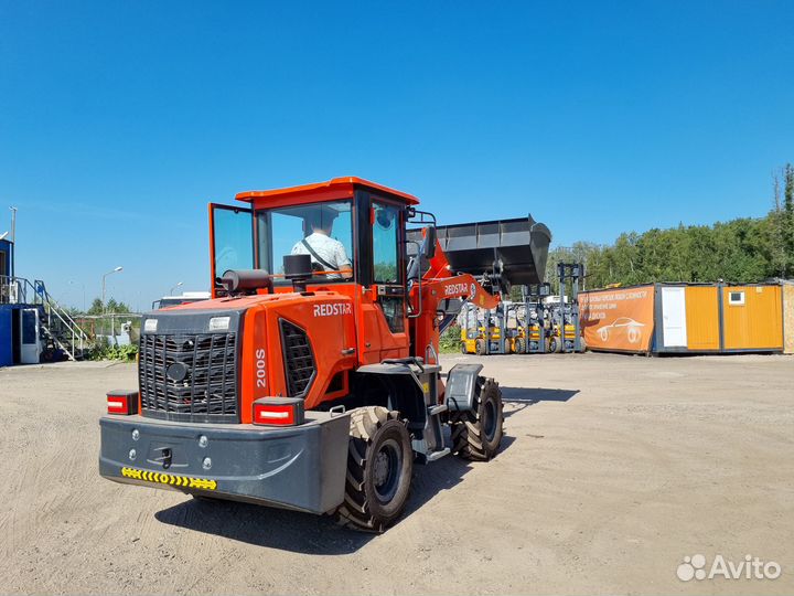 Фронтальный погрузчик Redstar 200S, 2023