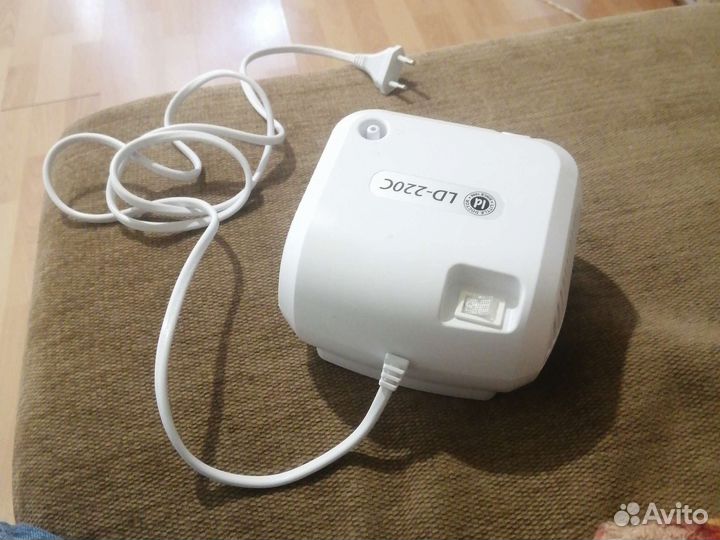 Ингалятор компресорный LD-220C