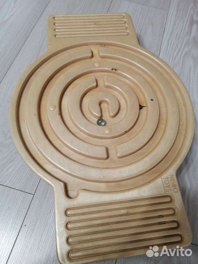 Балансборд с лабиринтом