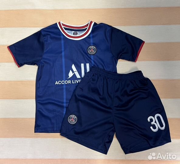 Футбольные формы Месси псж