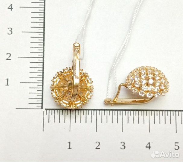 Золотые серьги с фианитом