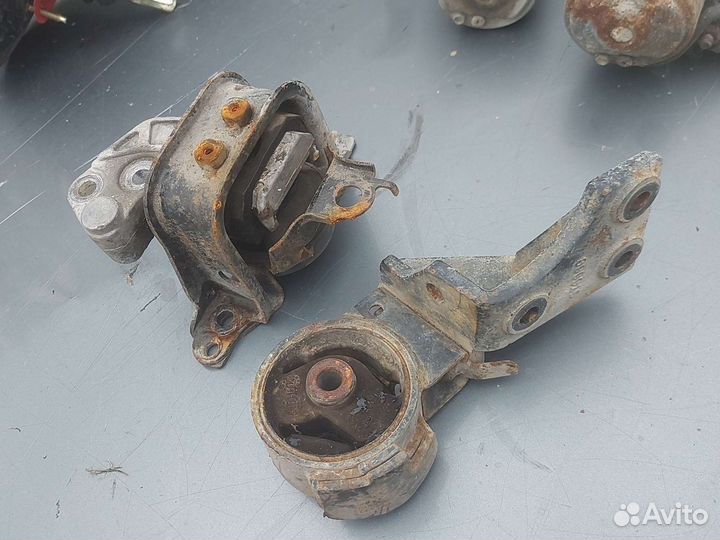 Подушки двигателя geely мк cross