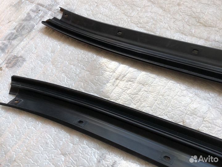 Молдинг лобового стекла Tahoe 2006-2014 Escalade