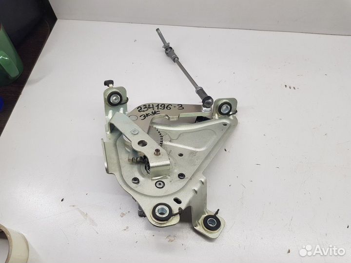 Механизм подъема двери багажника (Hyundai Equus)