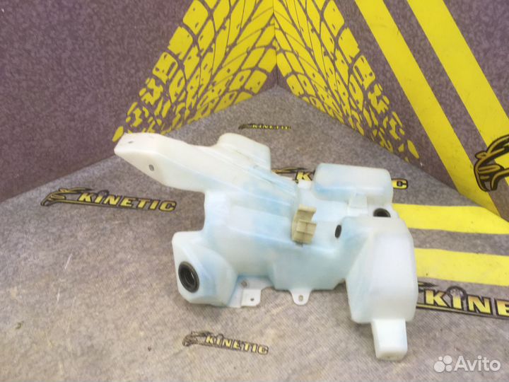 Бачок омывателя лобового стекла Ниссан Кашкай J11