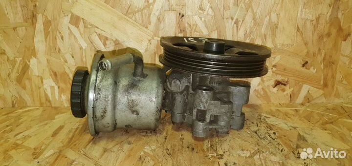 Насос гидроусилителя Toyota Vitz Platz 1SZ