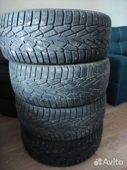 Nokian Tyres Hakkapeliitta 7 215/60 R16