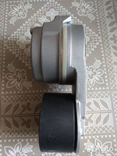 Натяжитель ремня генератора на Валдай
