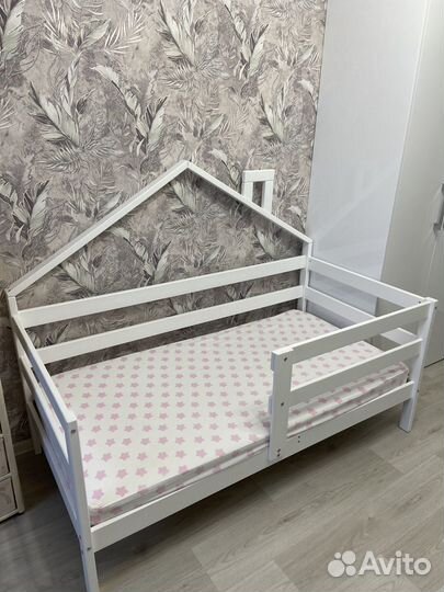 Кровать детская + матрас с чехлом