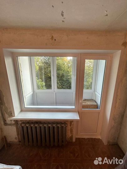 Дверь пластиковая с окном