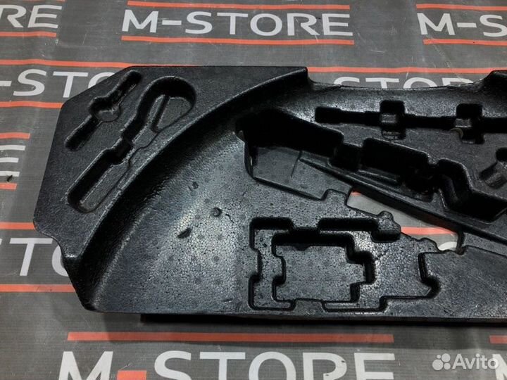 Ящик для инструментов Mercedes-Benz M-Class W164