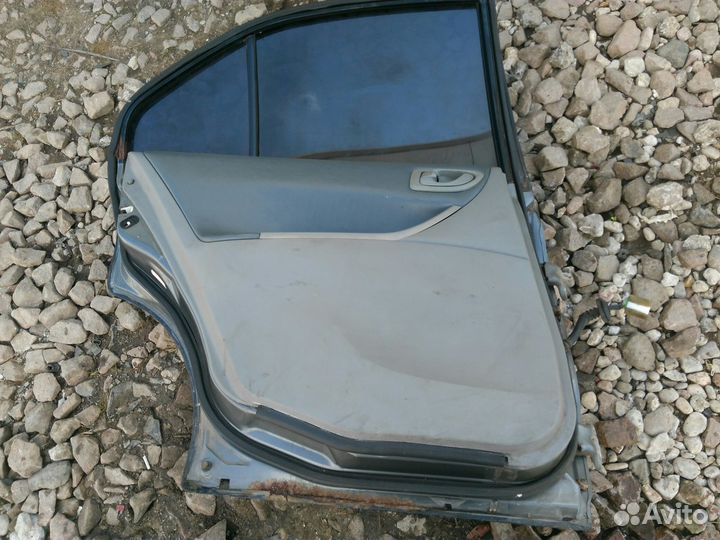 Дверь задняя левая Mitsubishi Galant 1997-2003