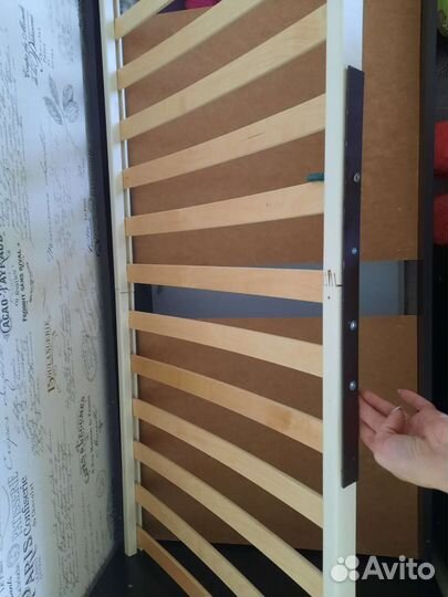 Детская кроватка с маятником с матрасом