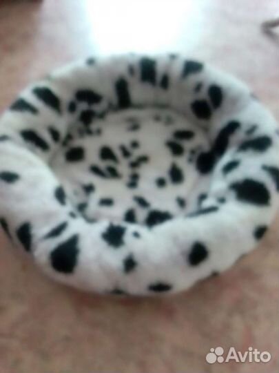 Лежанка для собак и кошек