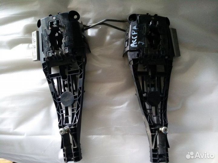 Ручка двери внешняя Opel Astra J хэчбек A 16 LET