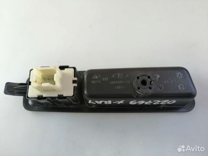 Кнопка стеклоподъемника задняя правая LADA X-Ray