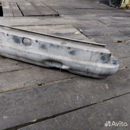 Усилитель заднего бампера bmw 7 e38