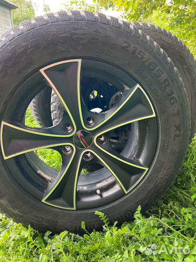 Continental IceContact 3 215/65 R16 102T