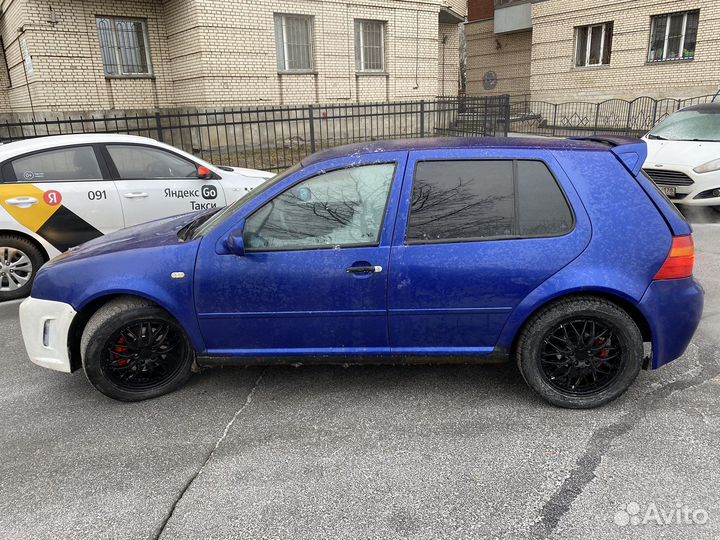 Volkswagen Golf 1.8 МТ, 1998, 350 000 км