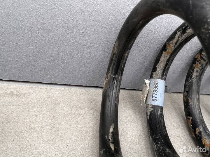 Пружина передняя BMW X5 E70 2010 6779968