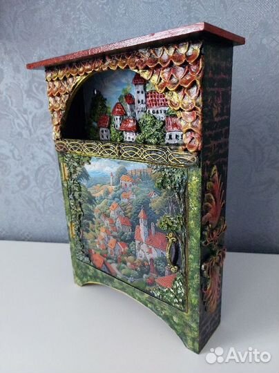 Ключница настенная