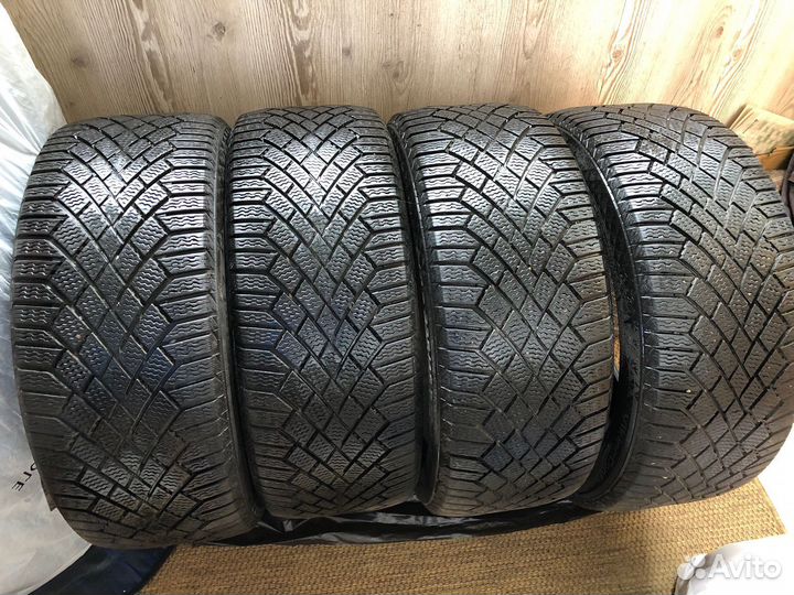 Continental ContiVikingContact 7 235/45 R18
