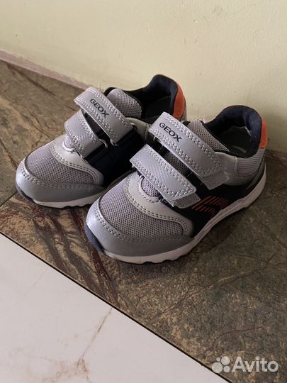 Кроссовки geox на мальчика 23 размер