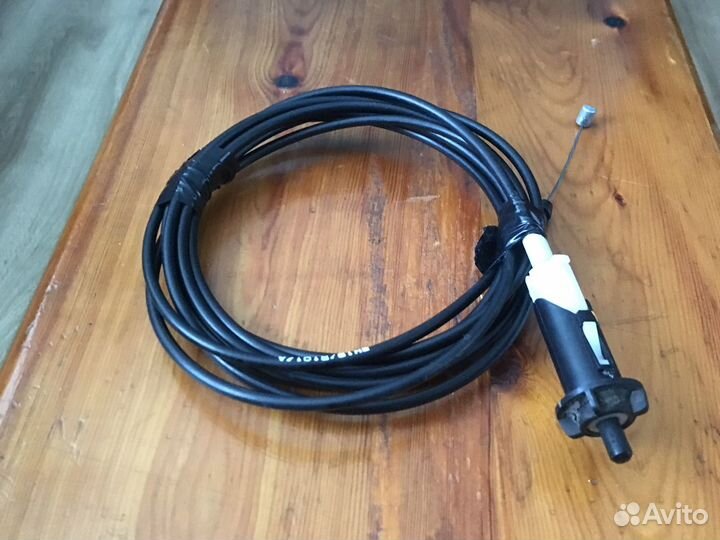 Трос лючка топливного бака на Toyota Solara 2