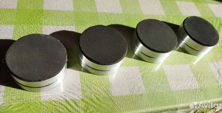 Шипы (ножки) для аудио-видео аппаратуры