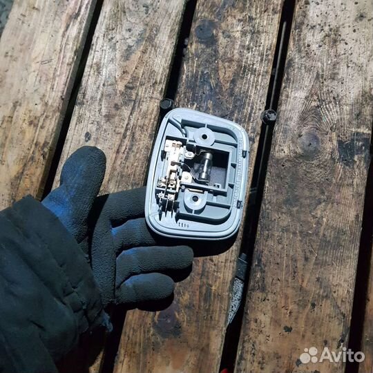 Плафон салона mitsubishi lancer 9