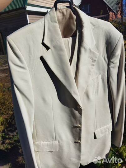 Мужской костюм тройка