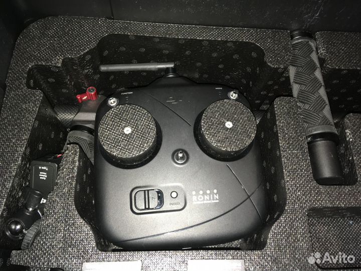 Профессиональный стабилизатор DJI Ronin