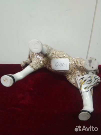 Статуэтка фарфор
