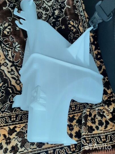 Продам бачок омывателя