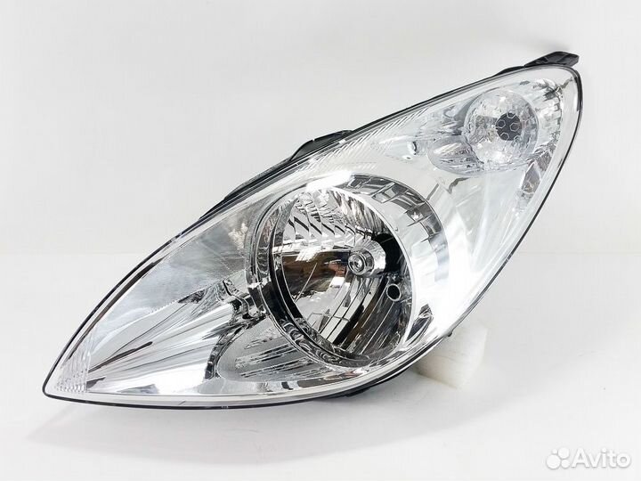Фара левая для Hyundai i20 2008- 2615