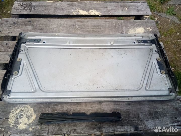 Люк Мерседес W202