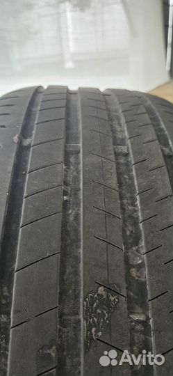 Bridgestone Alenza 001 245/40 R21
