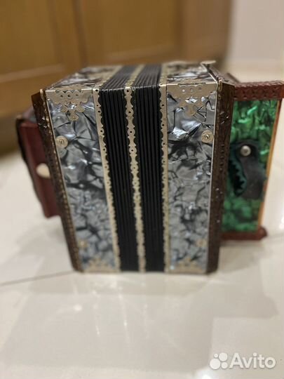 Саратовская гармонь мастера Х.И.Артемьева