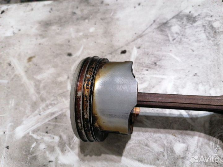 Поршень c шатуном Mitsubishi Lancer Cedia CS2A