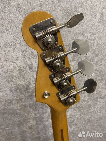 Fender Precision bass